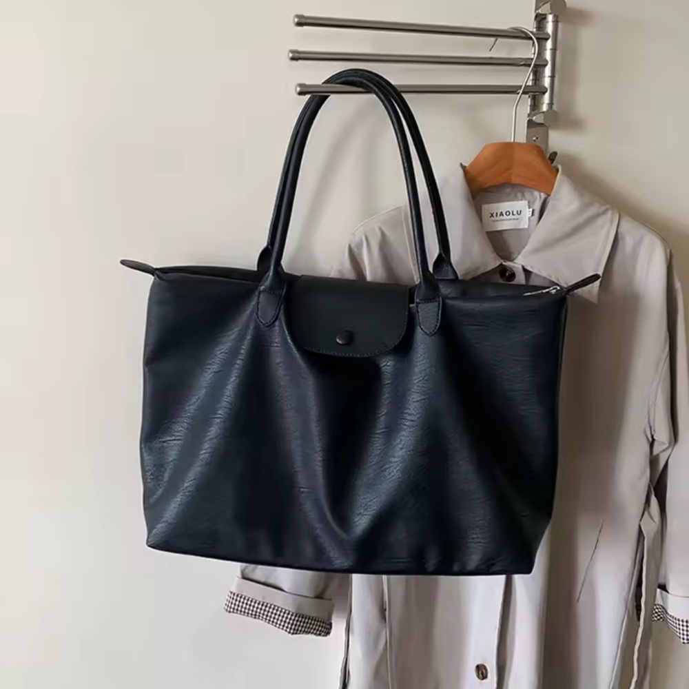 Black eco Leather Tote Bag - Classic Everyday Handbag